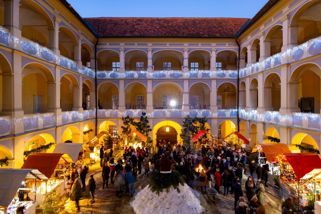 Adventmarkt auf Schloss Piber